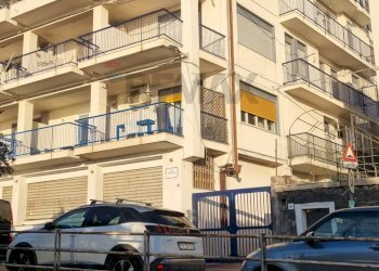 Edificio all\'aperto - Magazzino Via Fornace
 
49, Aci Castello - foto 2