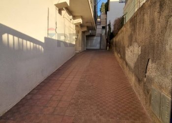 Terrazza - Magazzino Via Fornace
 
49, Aci Castello - foto 5