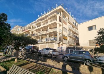 Edificio all\'aperto - Magazzino Via Fornace
 
49, Aci Castello - foto 7