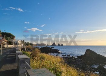 Vista dell\'acqua - Magazzino Via Fornace
 
49, Aci Castello - foto 13