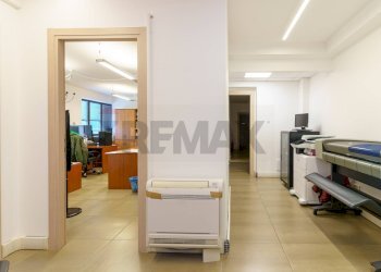 Hall / corridoio - Ufficio VIALE SANTA PANAGIA
141, Siracusa - foto 6