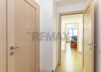 Hall / corridoio - Ufficio VIALE SANTA PANAGIA
141, Siracusa - foto 22