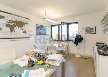 Sala da pranzo - Ufficio VIALE SANTA PANAGIA
141, Siracusa - foto 30