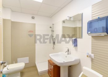 Bagno - Ufficio VIALE SANTA PANAGIA
141, Siracusa - foto 38