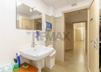 Bagno - Ufficio VIALE SANTA PANAGIA
141, Siracusa - foto 39