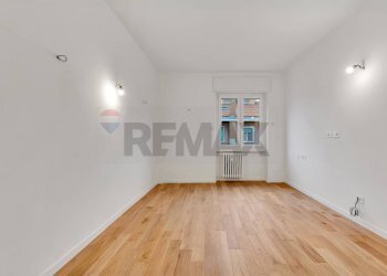 Stanza vuota - Three-room apartment via federico jarach
 
1, Milano - photo 2