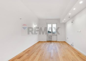 Stanza vuota - Two-room apartment via federico jarach
 
1, Milano - photo 2