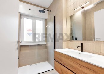 Bagno - Two-room apartment via federico jarach
 
1, Milano - photo 6