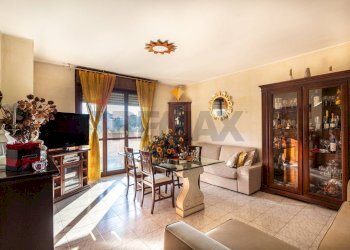 Sala da pranzo - Trilocale Via Abruzzi
 
36, Segrate - foto 4