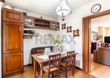 Sala da pranzo - Trilocale Via Abruzzi
 
36, Segrate - foto 12