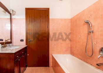 Bagno - Trilocale Via Abruzzi
 
36, Segrate - foto 22