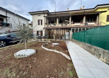 Casa all\'aperto - Casa semi indipendente Via Pinosa
 
18/a, Dalmine - foto 30