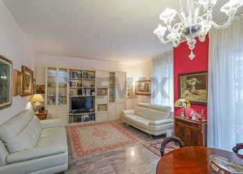 Sala da pranzo - Trilocale Via Antonio Locatelli
 
29, Bergamo - foto 3