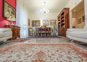 Sala da pranzo - Trilocale Via Antonio Locatelli
 
29, Bergamo - foto 1