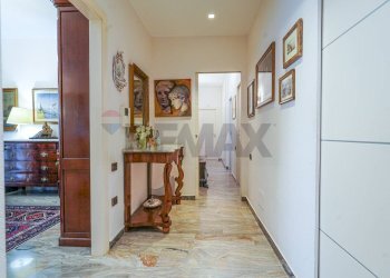 Hall / corridoio - Trilocale Via Antonio Locatelli
 
29, Bergamo - foto 23