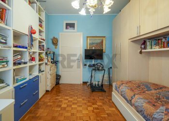 Camera / camera da letto - Trilocale Via Antonio Locatelli
 
29, Bergamo - foto 38