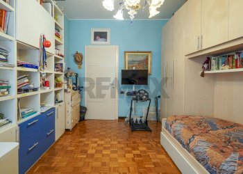 Camera / camera da letto - Trilocale Via Antonio Locatelli
 
29, Bergamo - foto 39