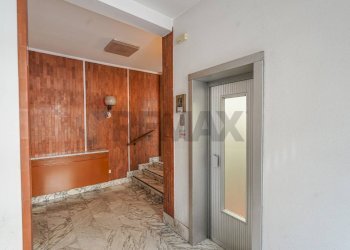 Hall / corridoio - Trilocale Via Antonio Locatelli
 
29, Bergamo - foto 57