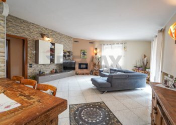 Sala da pranzo - Trilocale via Bergamina
 
6, Ranica - foto 19