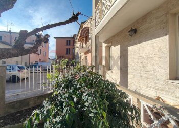 Edificio all\'aperto - Casa semi indipendente piazzetta piave
1, Copparo - foto 7