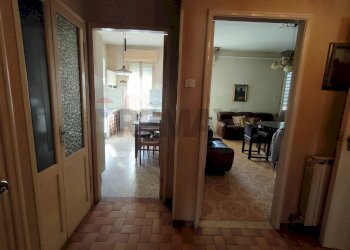 Hall / corridoio - Casa semi indipendente piazzetta piave
1, Copparo - foto 31