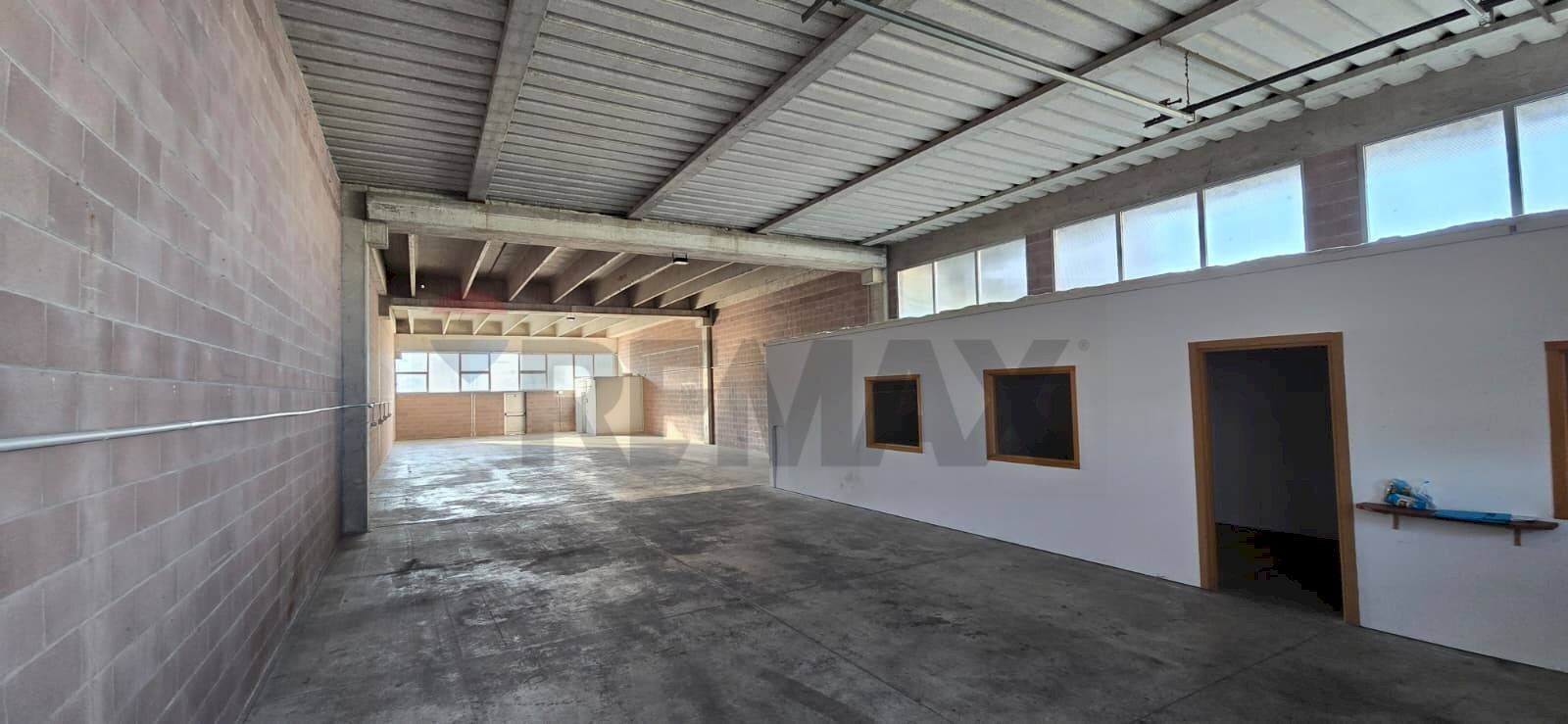 Parcheggio - Capannone Strada Statale 16
 
2098, Polesella - foto 2