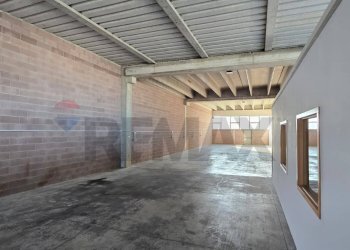 Parcheggio - Capannone Strada Statale 16
 
2098, Polesella - foto 1