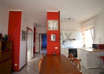 Sala da pranzo - Bilocale via banfi
 
4, Mezzago - foto 5