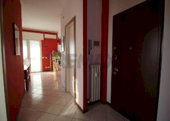 Hall / corridoio - Bilocale via banfi
 
4, Mezzago - foto 8