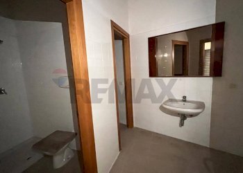 bagno - Bilocale Via Borgo Nuovo
 
snc, Peschici - foto 19