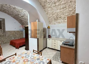 interno - Bilocale Via Diaz
 
26, Vieste - foto 2