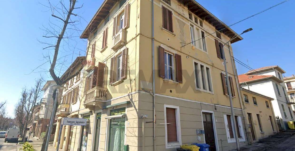 Edificio all\'aperto - Stable - Palace Via Scaramuzza
 
1, Salsomaggiore Terme - photo 1