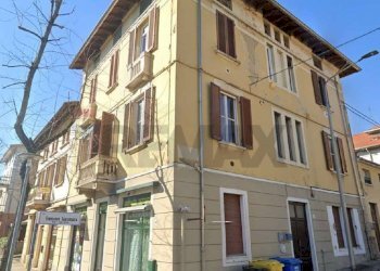 Edificio all\'aperto - Stabile - Palazzo Via Scaramuzza
 
1, Salsomaggiore Terme - foto 1