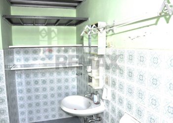 Bagno - Stabile - Palazzo Via Scaramuzza
 
1, Salsomaggiore Terme - foto 15