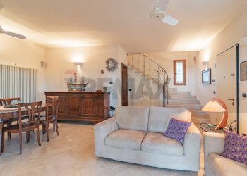 Sala da pranzo - Appartamento via cellini
 
28, Albenga - foto 15