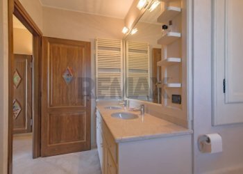 Bagno - Appartamento via cellini
 
28, Albenga - foto 32