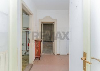 Hall / corridoio - Villa Via Bottini
 
4, Gallarate - foto 12