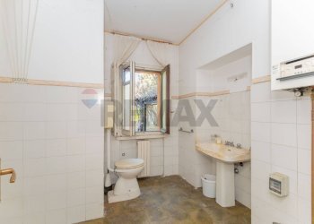 Bagno - Villa Via Bottini
 
4, Gallarate - foto 14
