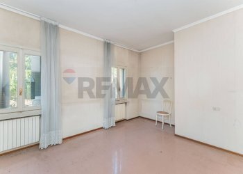 Stanza vuota - Villa Via Bottini
 
4, Gallarate - foto 32