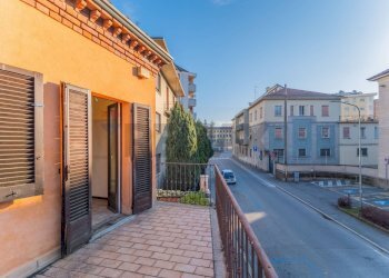 Balcone - Villa Via Bottini
 
4, Gallarate - foto 37