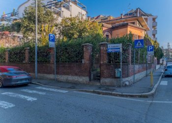 Edificio all\'aperto - Villa Via Bottini
 
4, Gallarate - foto 71
