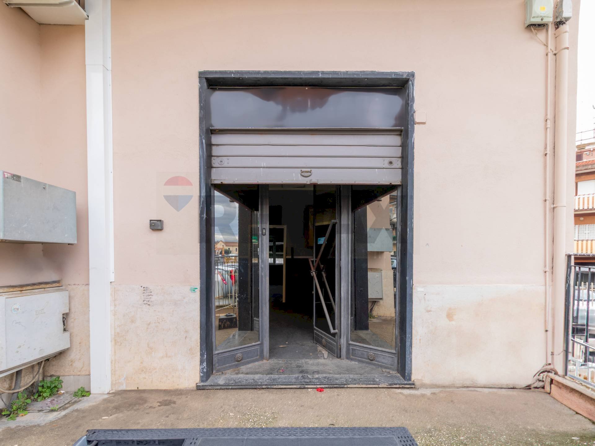 Edificio all\'aperto - Negozio Via Dell' Osteria Del Finocchio
 
16, Roma - foto 2