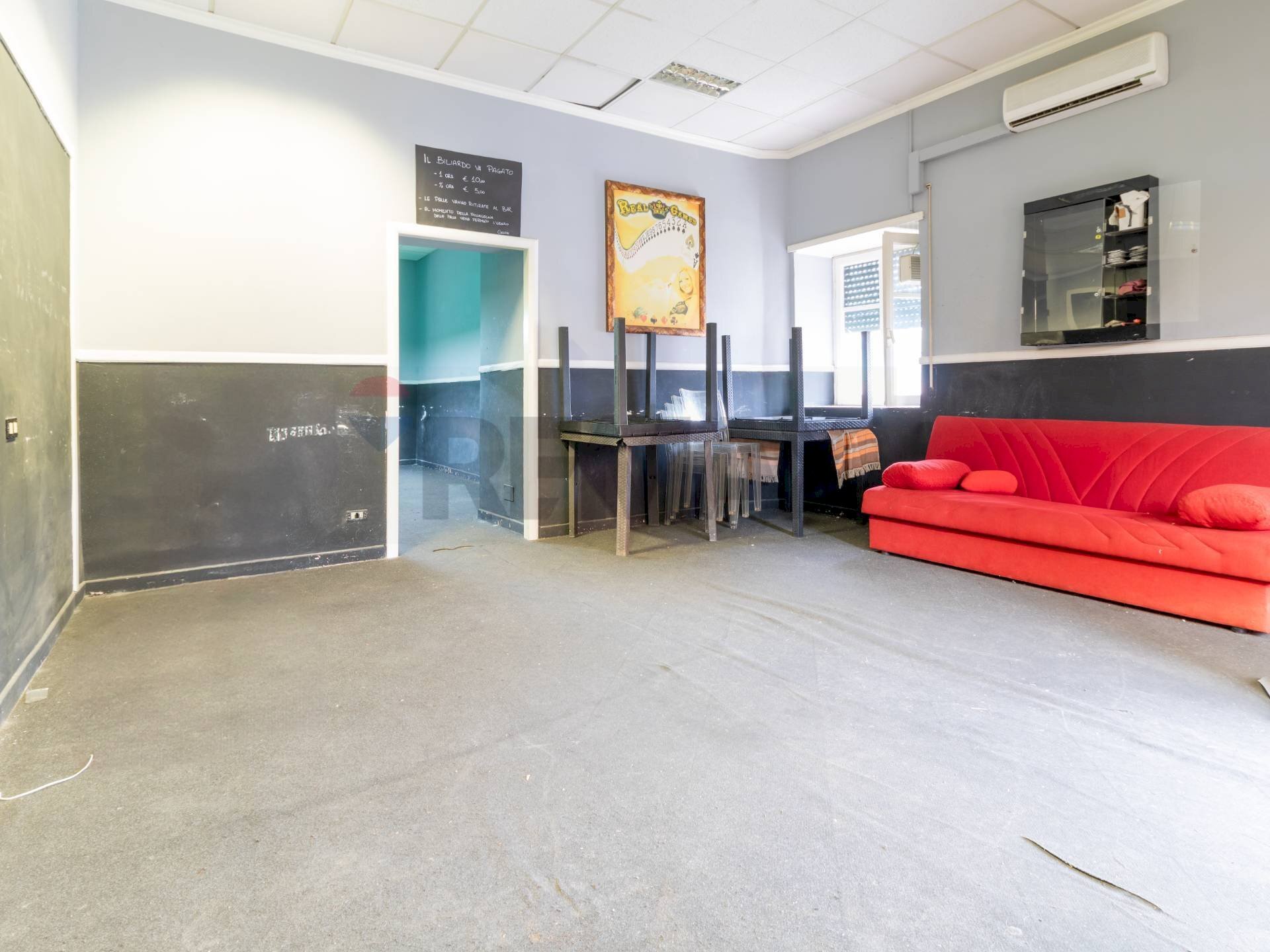 Sala da pranzo - Negozio Via Dell' Osteria Del Finocchio
 
16, Roma - foto 3