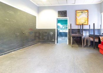 Stanza vuota - Negozio Via Dell' Osteria Del Finocchio
 
16, Roma - foto 1