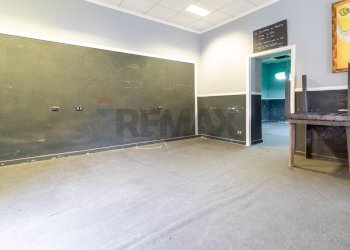 Stanza vuota - Negozio Via Dell' Osteria Del Finocchio
 
16, Roma - foto 4