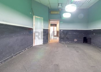 Parcheggio - Negozio Via Dell' Osteria Del Finocchio
 
16, Roma - foto 8