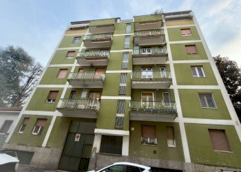 Facciata - Two-room apartment Via Ippolito Nievo
25, Sesto San Giovanni - photo 23