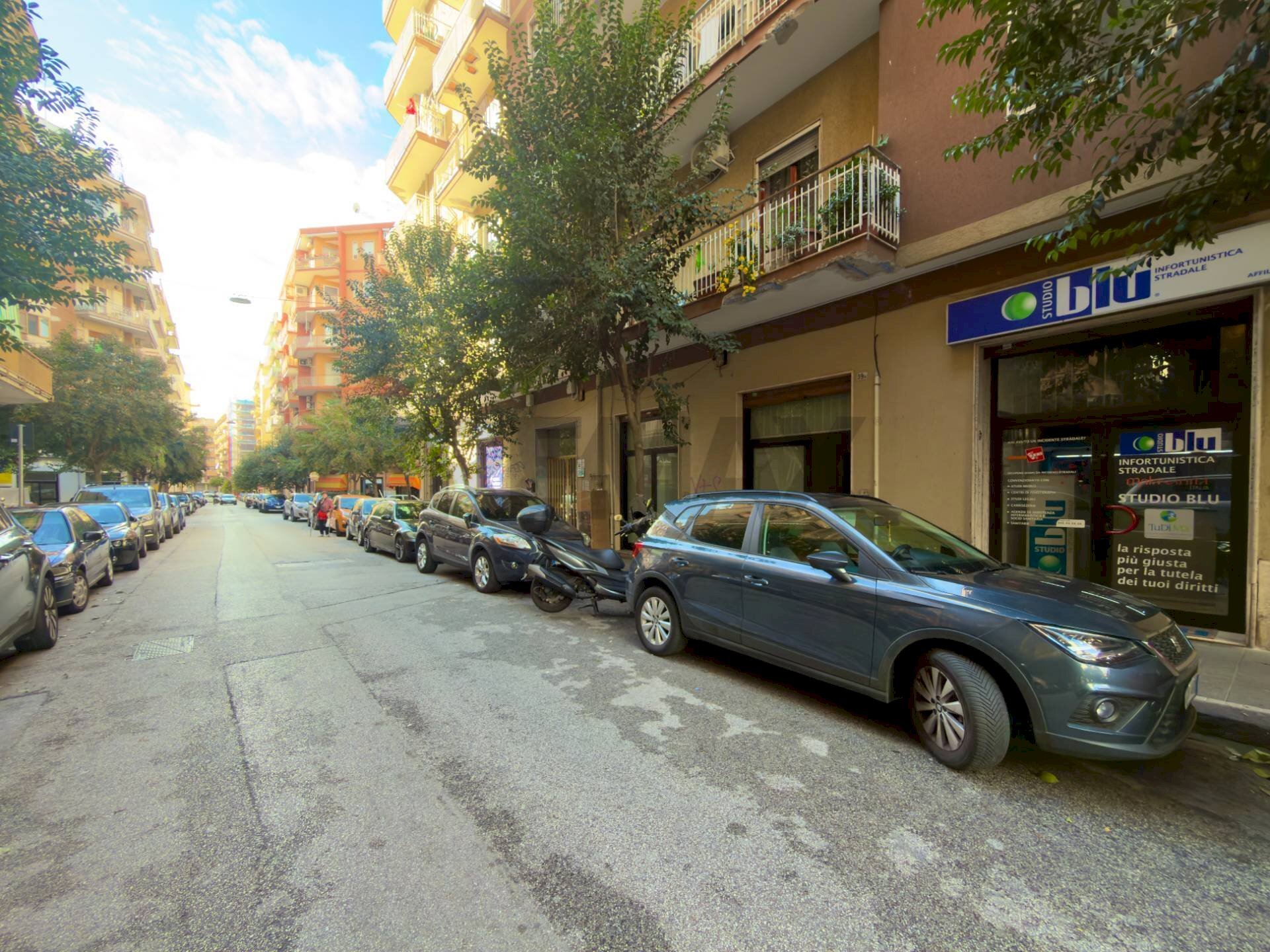 Edificio all\'aperto - Commercial Premises Via Raffaele Ricci
 
39A, Salerno - photo 2