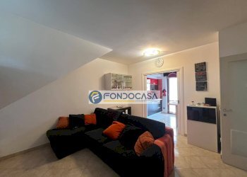 soggiorno - Appartamento via martin ferraro, Massa - foto 10