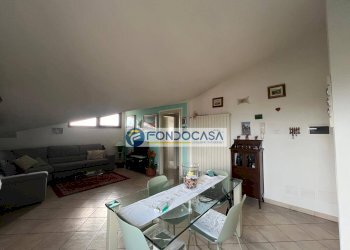 piano mansardato - Appartamento via martin ferraro, Massa - foto 24